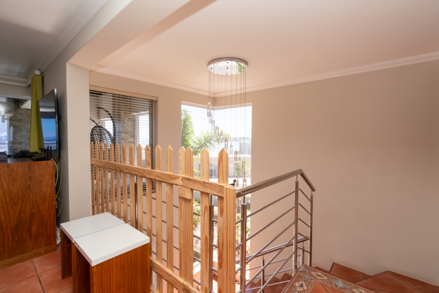 5 Bedroom Property for Sale in Waterfront Western Cape